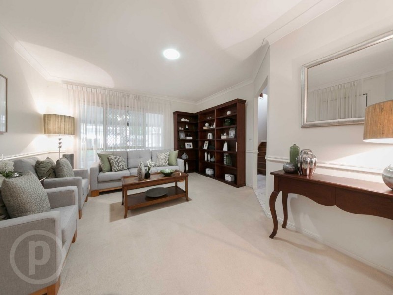 27 Churchill Street, Graceville QLD 4075