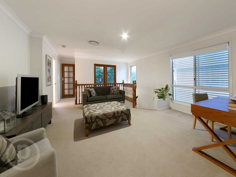 27 Churchill Street, Graceville QLD 4075