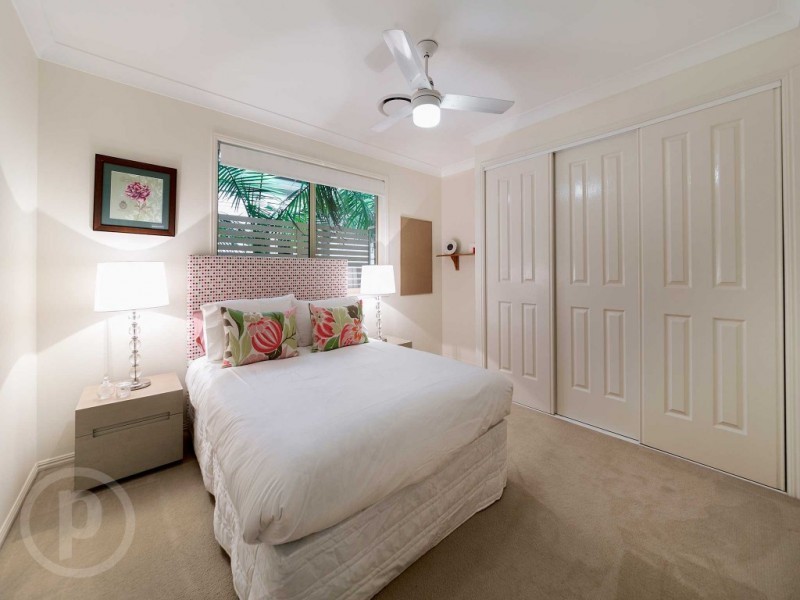 27 Churchill Street, Graceville QLD 4075