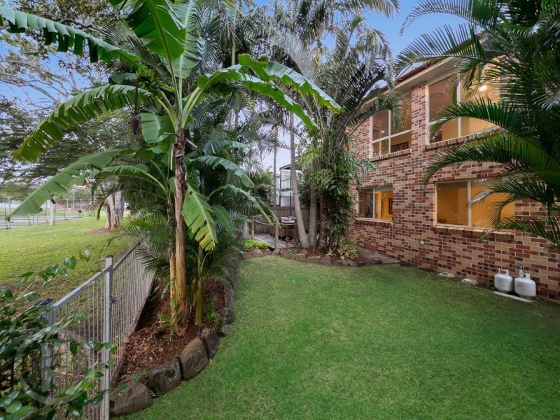 27 Churchill Street, Graceville QLD 4075