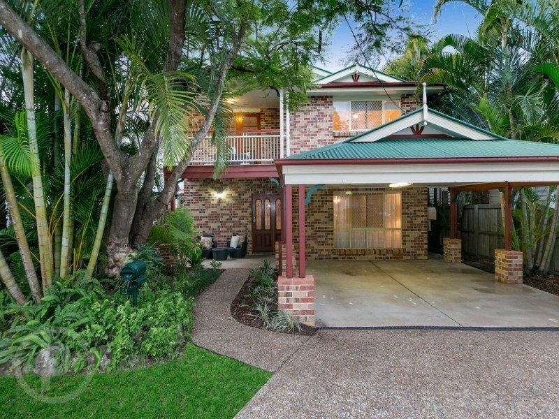 27 Churchill Street, Graceville QLD 4075