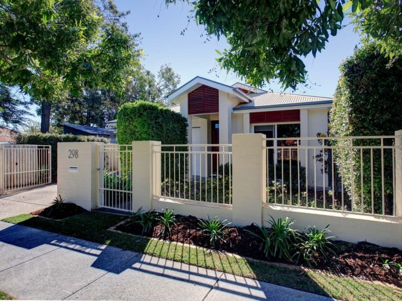 298 Long Street East, Graceville QLD 4075