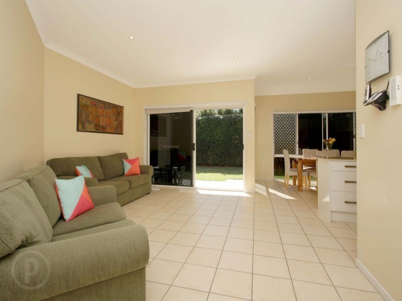 298 Long Street East, Graceville QLD 4075