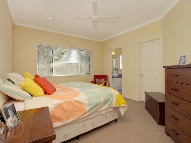 298 Long Street East, Graceville QLD 4075