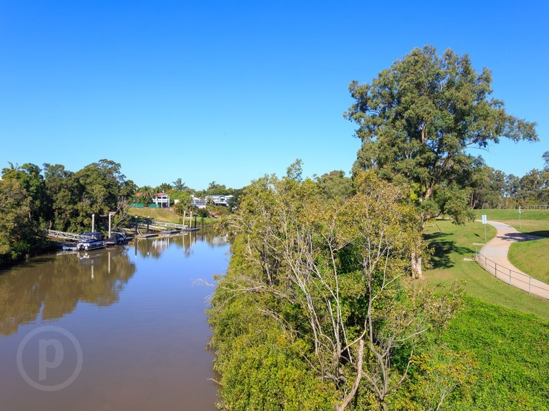 27 Vivian Street, Tennyson QLD 4105