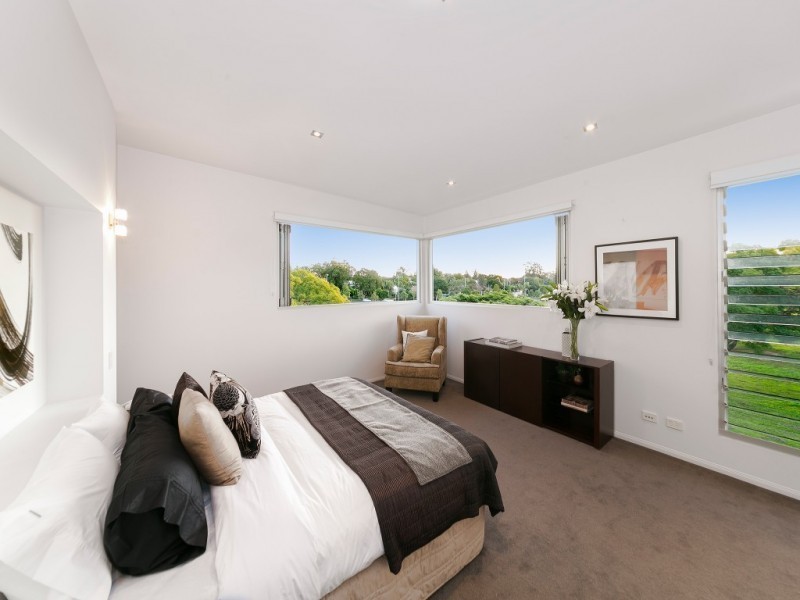 63 Rosebery Terrace, Chelmer QLD 4068