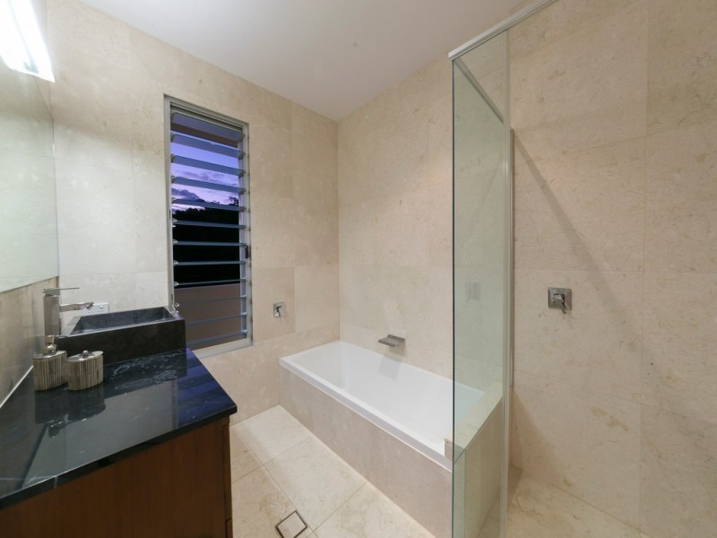 63 Rosebery Terrace, Chelmer QLD 4068