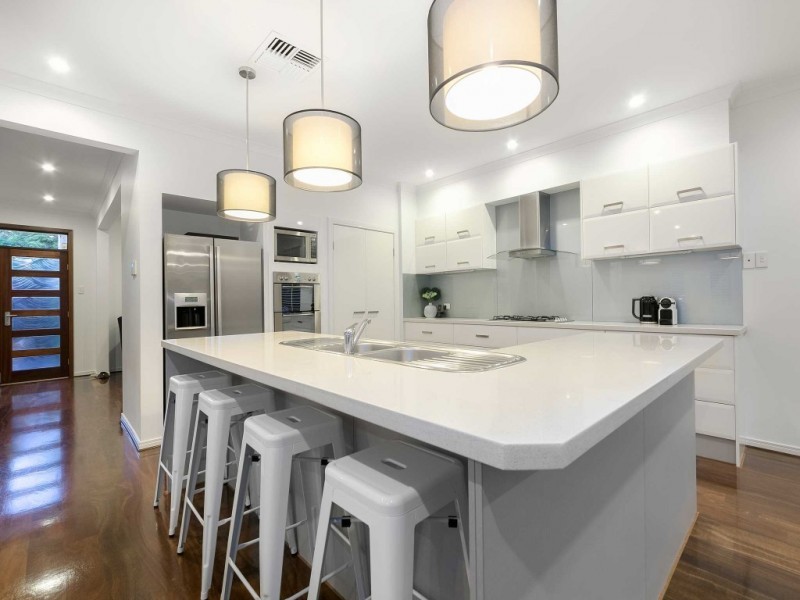 52 Long Street West, Graceville QLD 4075