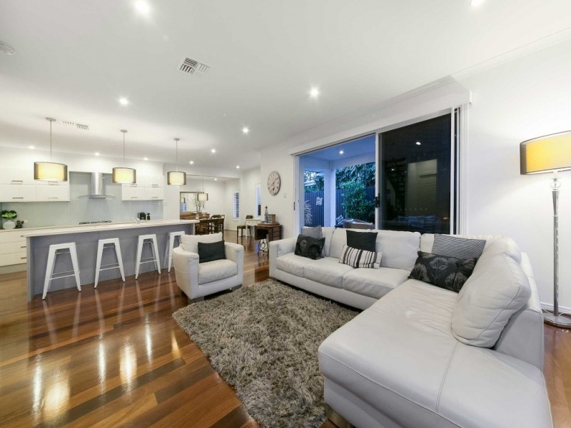 52 Long Street West, Graceville QLD 4075