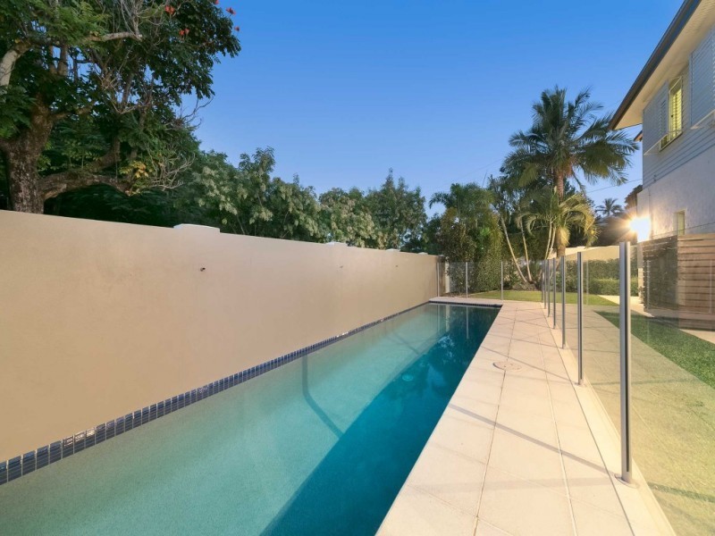 52 Long Street West, Graceville QLD 4075