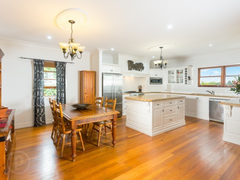 32 Erinvale Street, Corinda QLD 4075