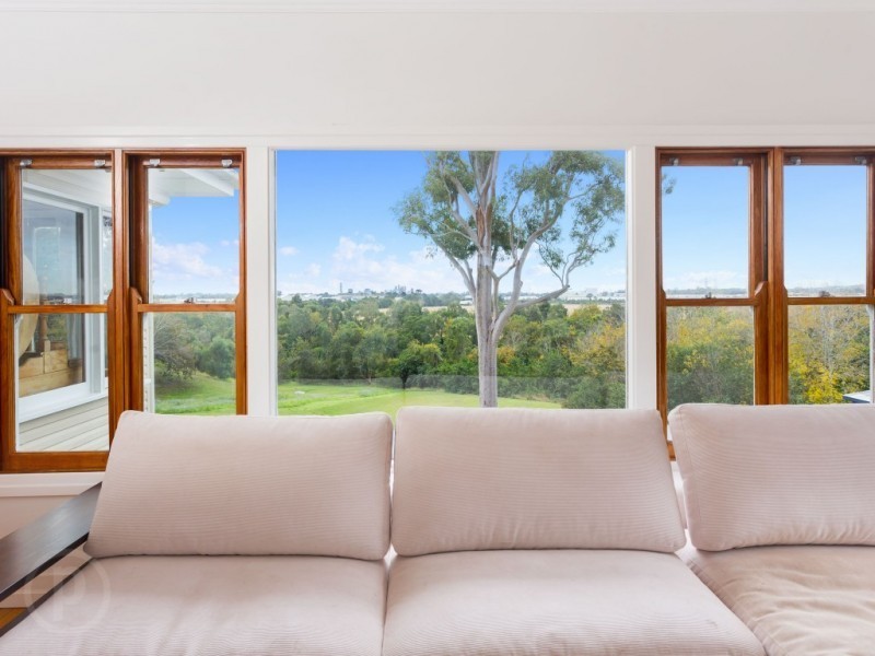 32 Erinvale Street, Corinda QLD 4075