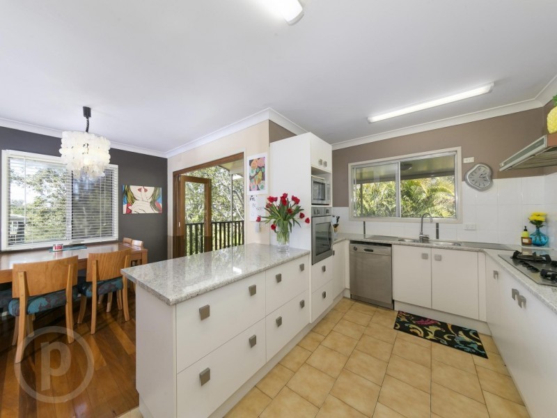 734 Moggill Road, Chapel Hill QLD 4069