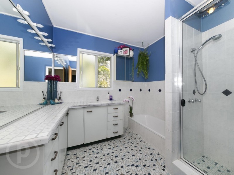 734 Moggill Road, Chapel Hill QLD 4069