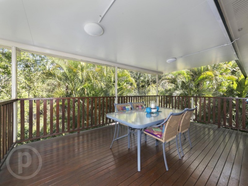 734 Moggill Road, Chapel Hill QLD 4069