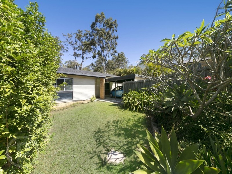 734 Moggill Road, Chapel Hill QLD 4069