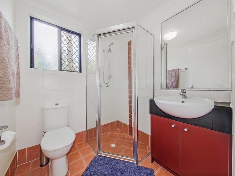 2/65 Lytton Road, Bulimba QLD 4171