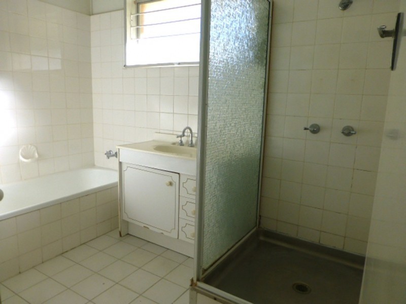 64 Mortlake Road, Graceville QLD 4075