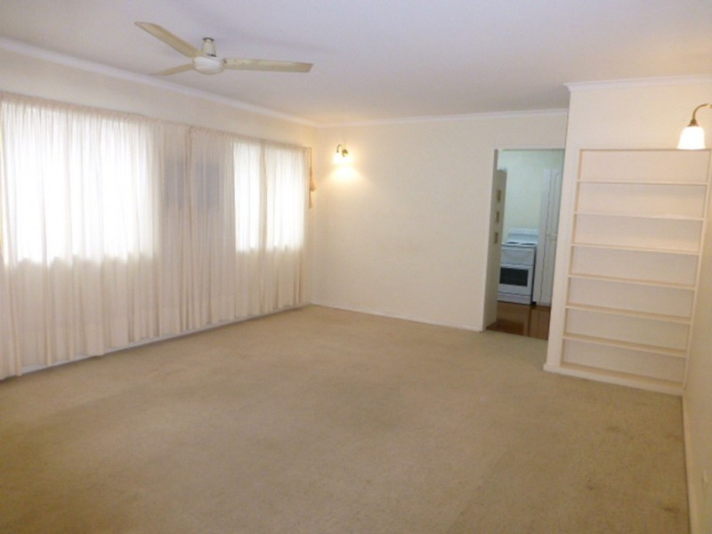 64 Mortlake Road, Graceville QLD 4075