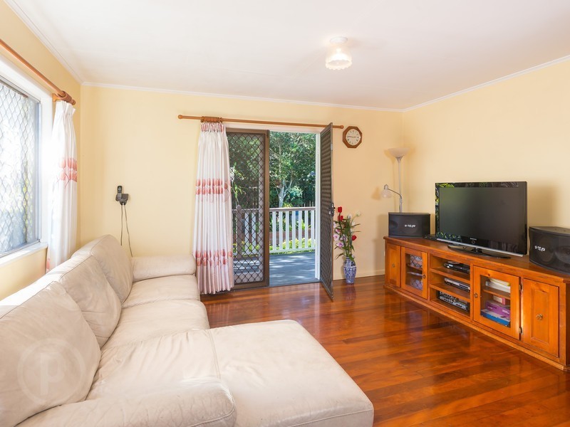 222 Seventeen Mile Rocks Road, Oxley QLD 4075