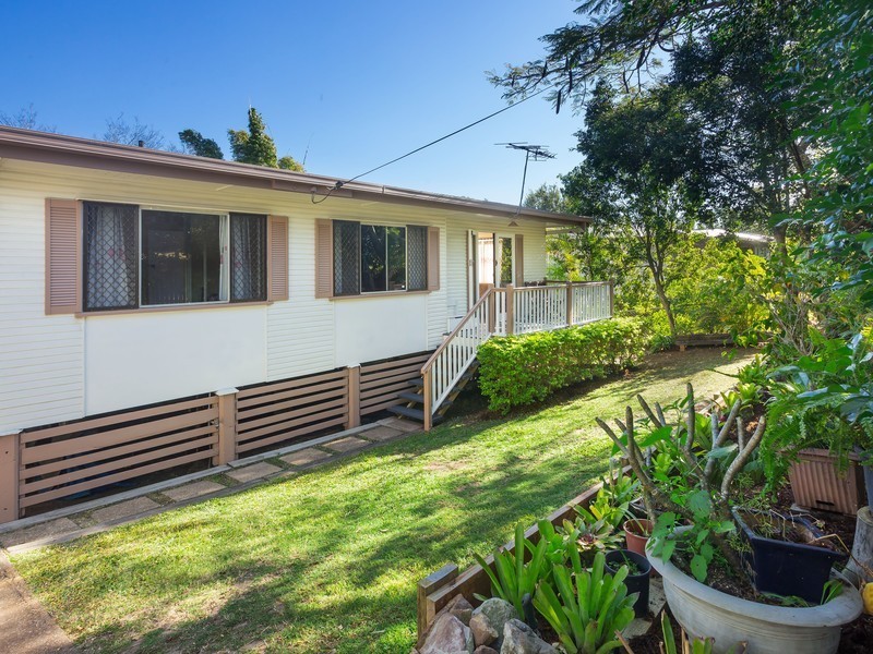 222 Seventeen Mile Rocks Road, Oxley QLD 4075