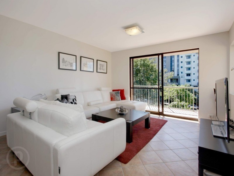 19/12 Patrick Lane, Toowong QLD 4066