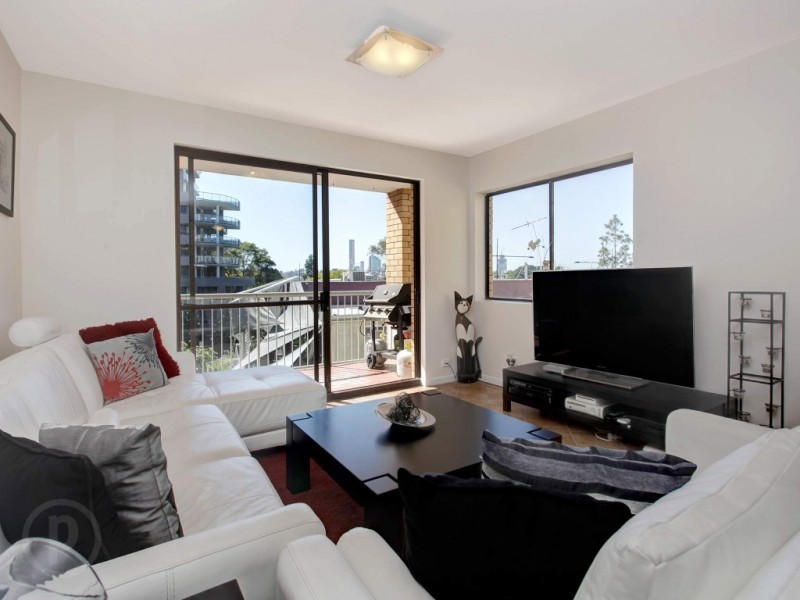 19/12 Patrick Lane, Toowong QLD 4066