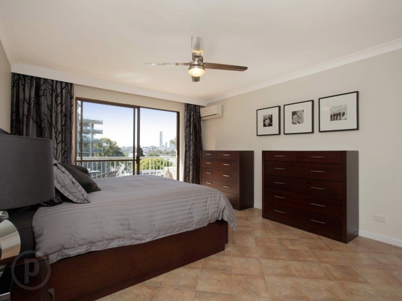 19/12 Patrick Lane, Toowong QLD 4066