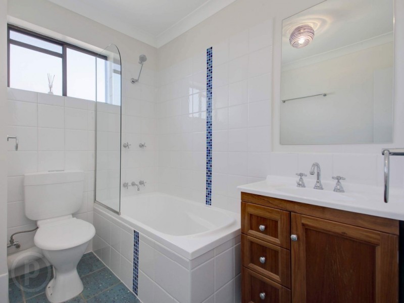 19/12 Patrick Lane, Toowong QLD 4066