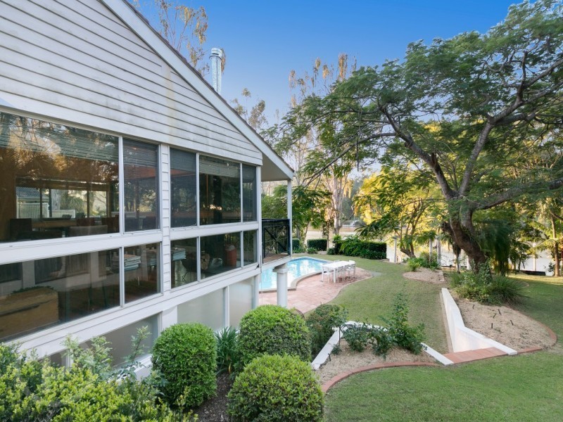 55 Kooringal Drive, Jindalee QLD 4074
