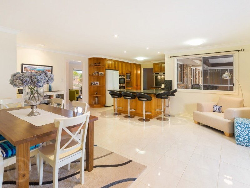 2 McKellar Court, Mount Ommaney QLD 4074