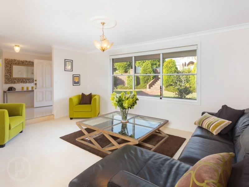 2 McKellar Court, Mount Ommaney QLD 4074