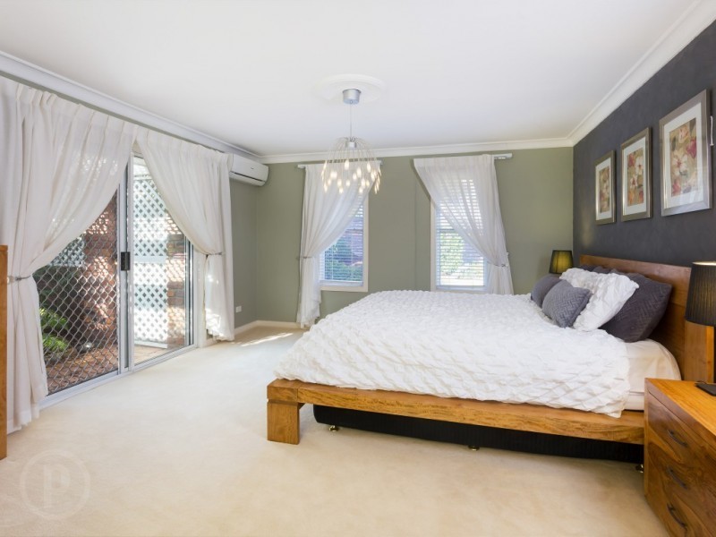 2 McKellar Court, Mount Ommaney QLD 4074