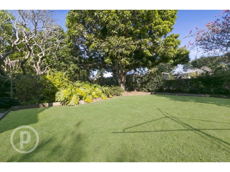 561 Honour Avenue, Sherwood QLD 4075