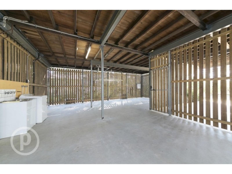 561 Honour Avenue, Sherwood QLD 4075