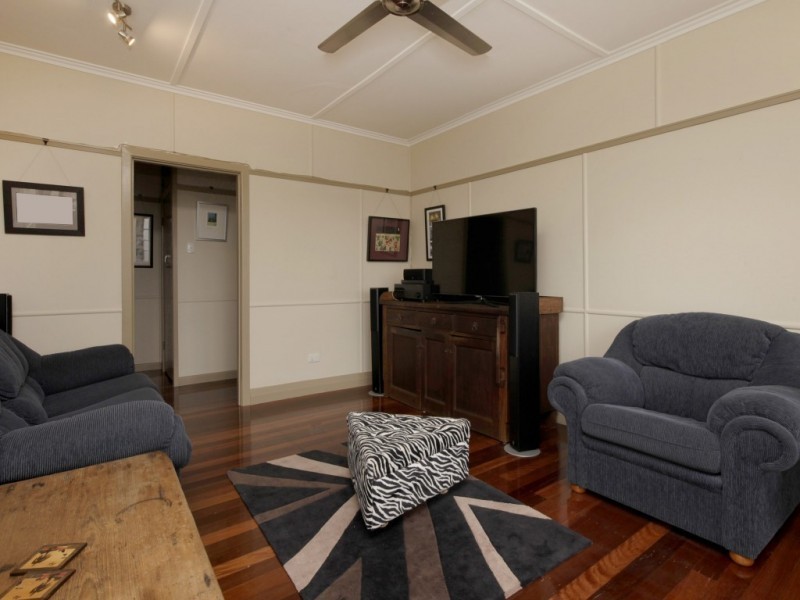 2 Hodge Street, Corinda QLD 4075