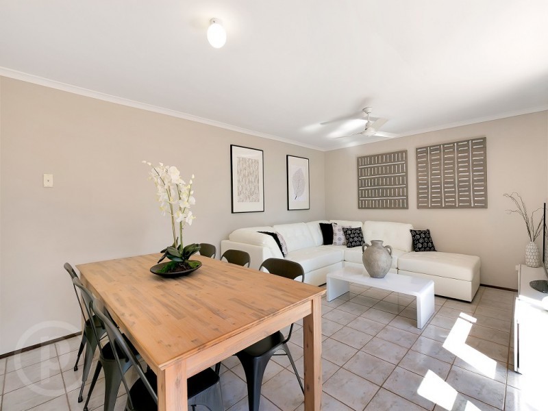 7 St Amand Street, Sinnamon Park QLD 4073