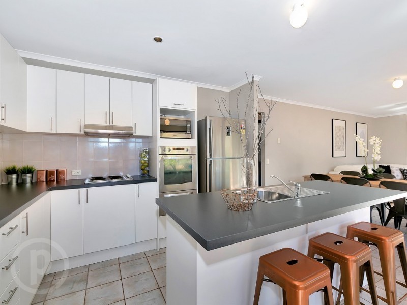 7 St Amand Street, Sinnamon Park QLD 4073