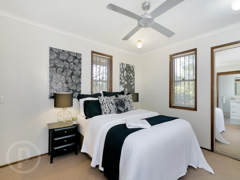 7 St Amand Street, Sinnamon Park QLD 4073