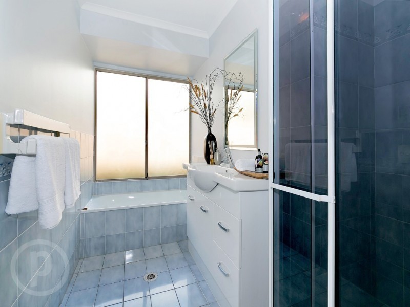 7 St Amand Street, Sinnamon Park QLD 4073