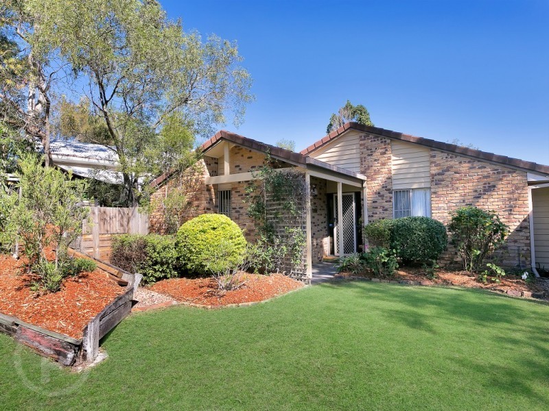 7 St Amand Street, Sinnamon Park QLD 4073