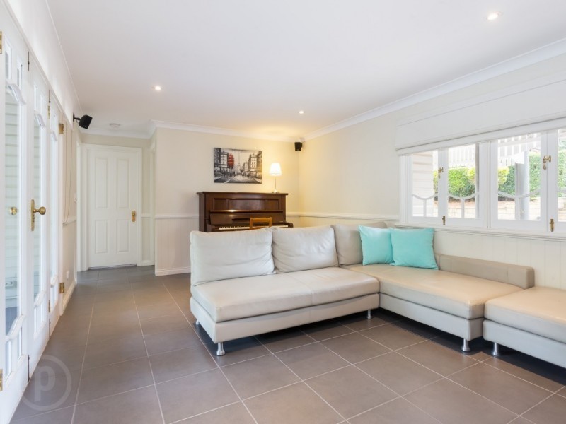 61 Austral Avenue, Graceville QLD 4075