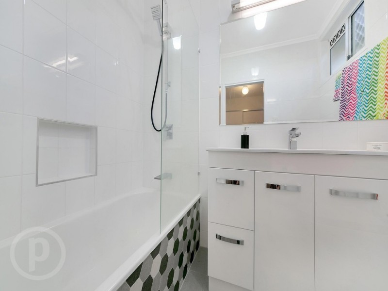 8 Hilda Street, Corinda QLD 4075