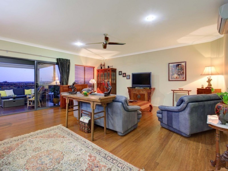 15 Grandview Place, Oxley QLD 4075