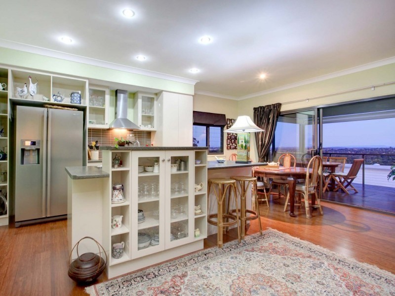 15 Grandview Place, Oxley QLD 4075