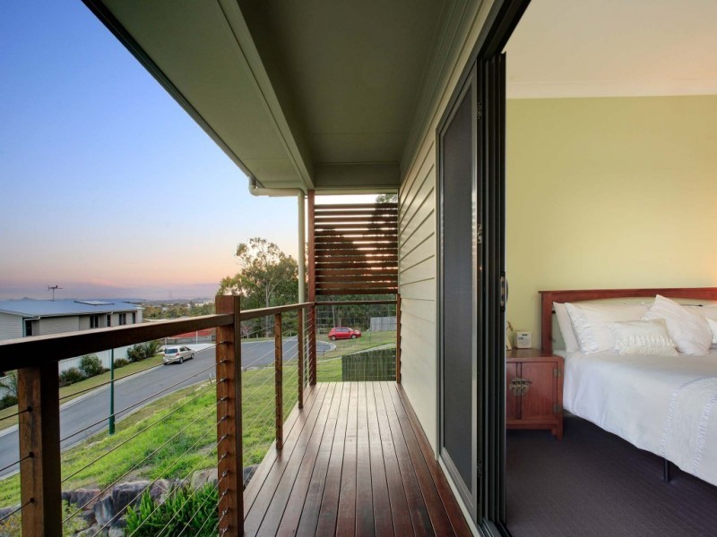 15 Grandview Place, Oxley QLD 4075