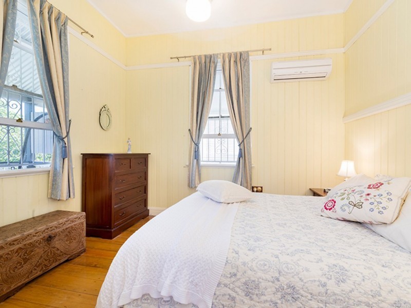 76 Tavistock Street, Oxley QLD 4075