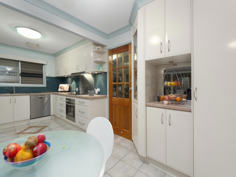 19 Jacqueline Avenue, Springwood QLD 4127