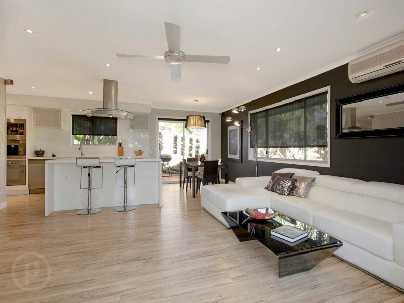1 Skirmish Street, Seventeen Mile Rocks QLD 4073