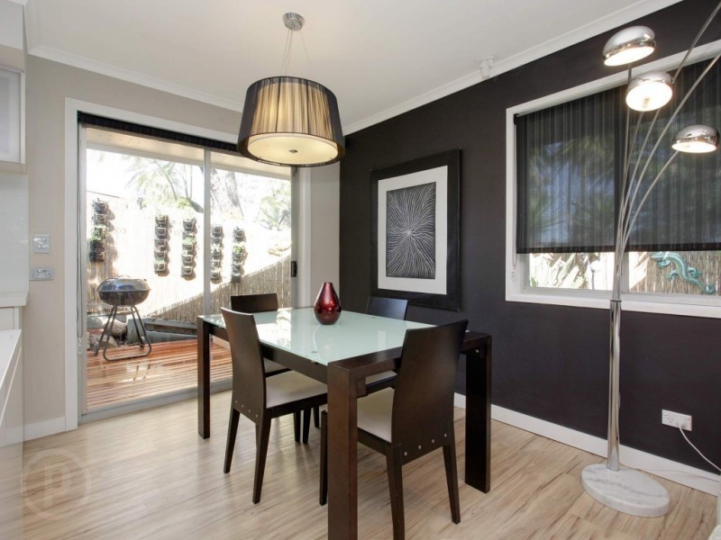 1 Skirmish Street, Seventeen Mile Rocks QLD 4073